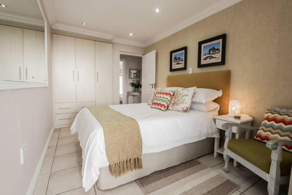 Oceanview Apartments The Look Out Jeffreysbaai Buitenkant foto
